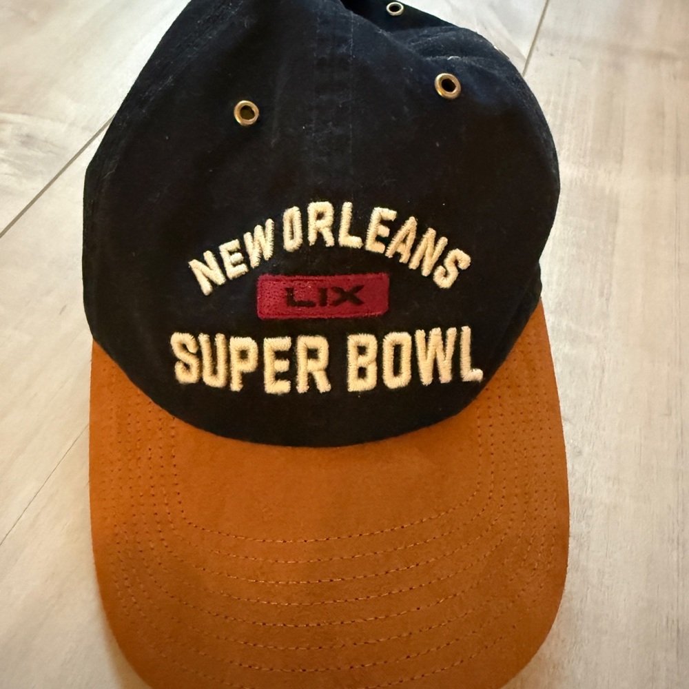 NWT Super Bowl - New Orleans Navy Blue and Suede Brim Cap